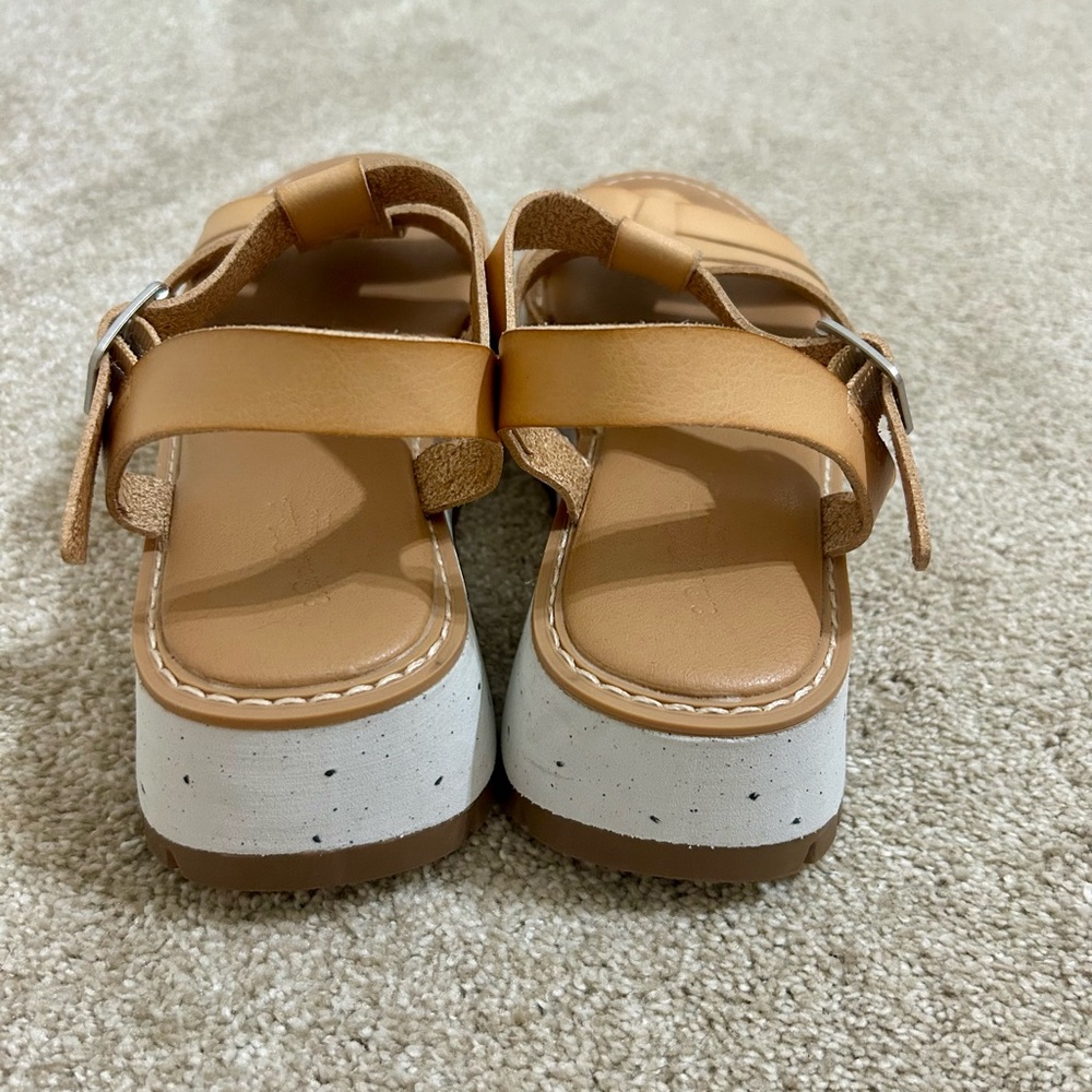 Universal Thread Platform Sandals - Picture 3 of 6